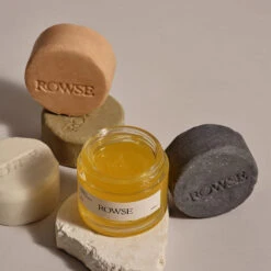 Nettoyant Visage Solide Charbon Actif & Bergamote Peau Mixte -Cosmétiques De Mode 02 22 Encart Inspi ROWSE 4792d5d8 c4ea 4918 a85c 089aa475f024