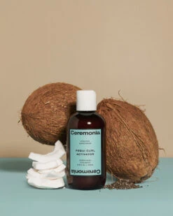 Activateur De Boucles Pequi Curl Activator -Cosmétiques De Mode 0332 Ceremonia CURL ACTIVATOR INGREDIENTS SH 04 TAN BACKDROP 011