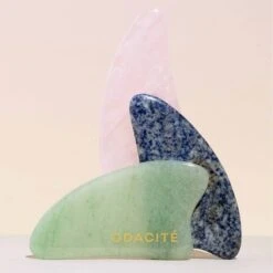 Crystal Contour Gua Sha -Cosmétiques De Mode 09 22 visuel inspi odacite gua sha