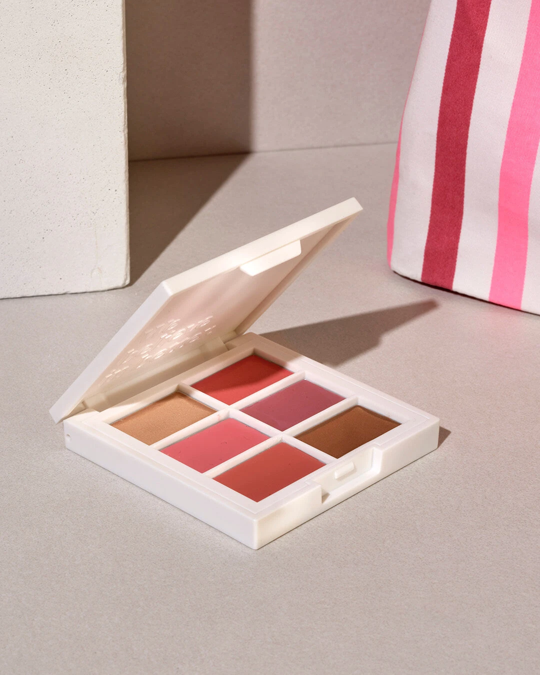 La Trousse De L'Été Maria De La Orden X Oh My Cream 5 La Trousse De L'Été Maria De La Orden X Oh My Cream – Image 3