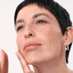 UV Damage Rescue Sérum Après-Soleil -Cosmétiques De Mode 4vfr serums superlatif UV damage rescue carre