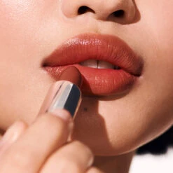 Baume à Lèvres Teinté Hydratant -Cosmétiques De Mode BB formatcarre 3