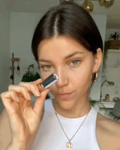 Baume à Lèvres Teinté Hydratant -Cosmétiques De Mode Captured ecran2023 05 19a17.43.16