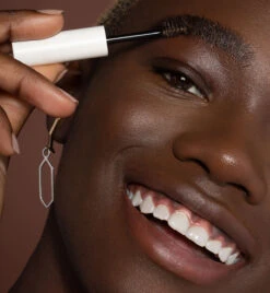 Brow Gel Gel Sourcils -Cosmétiques De Mode ILIAEssentialBrowGel D 3