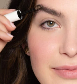 Brow Gel Gel Sourcils -Cosmétiques De Mode ILIAEssentialBrowGel M 3