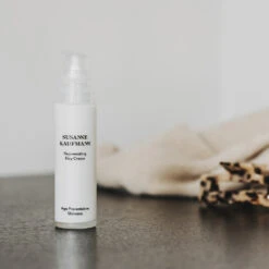 Rejuvenating Day Cream Crème De Jour Revitalisante 8 Rejuvenating Day Cream Crème De Jour Revitalisante -Cosmétiques De Mode Rejunevating Day cream 2