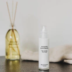 Rejuvenating Day Cream Crème De Jour Revitalisante 9 Rejuvenating Day Cream Crème De Jour Revitalisante -Cosmétiques De Mode Rejunevating Day cream 3