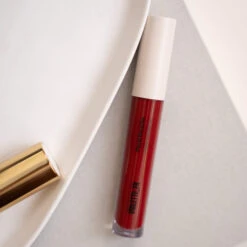 Petal Bouche Rouge à Lèvres Mat Sans Transfert -Cosmétiques De Mode VIOLETTE FR PetalBouche Amourfou carre