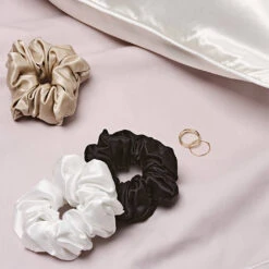 Mr Big Chouchou En Soie -Cosmétiques De Mode Venus Gaia chouchou a9cad113 ebfd 4715 9535 240e08f55562