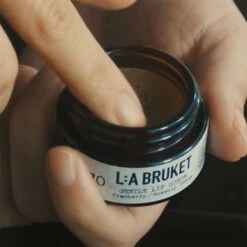 L:A Bruket Gentle Lip Scrub Gommage à Lèvres 270 -Cosmétiques De Mode vignette lipscrub labruket